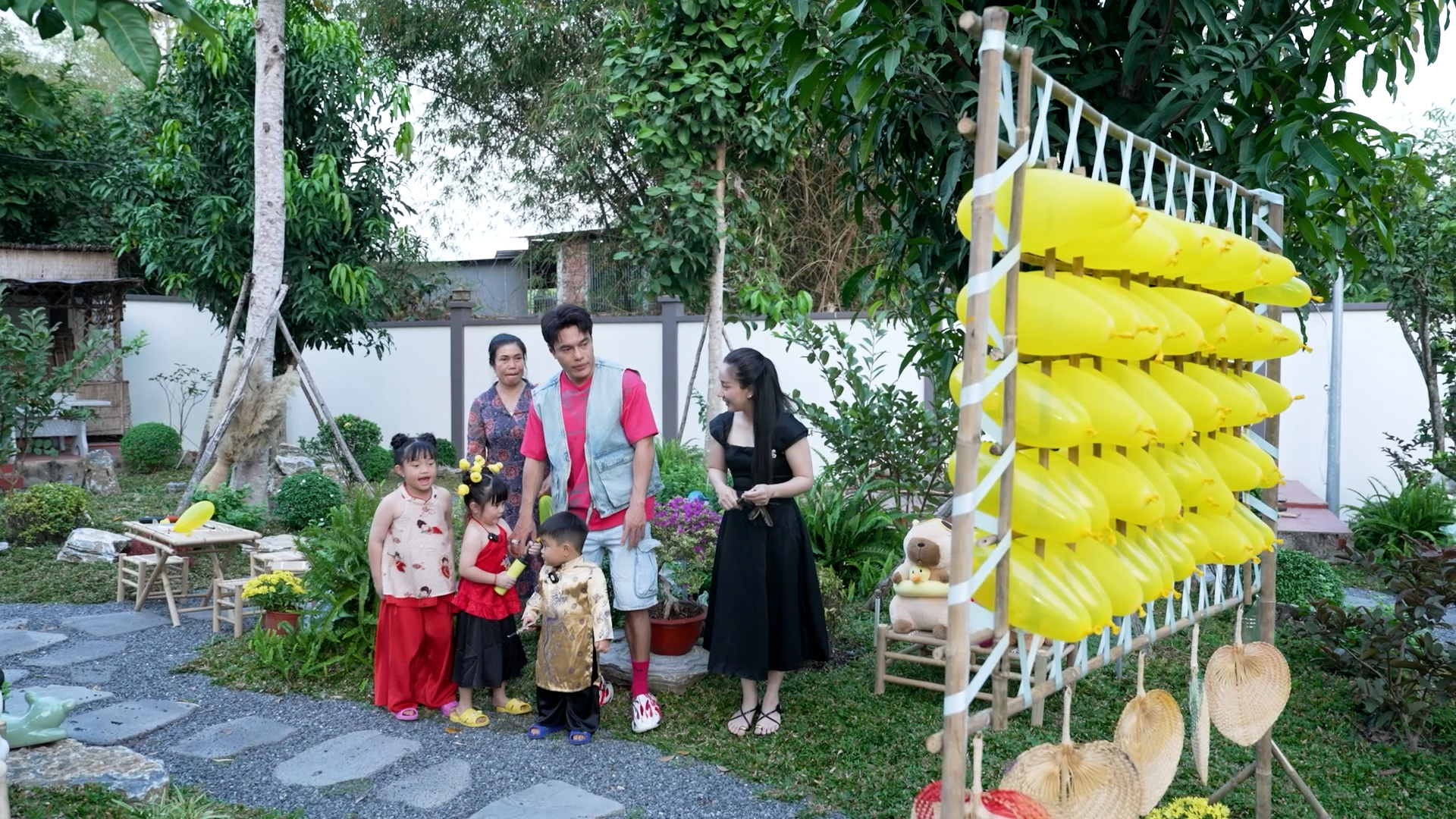 Vợ Lê Dương Bảo Lâm bị Vợ Lê Dương Bảo Lâm bị