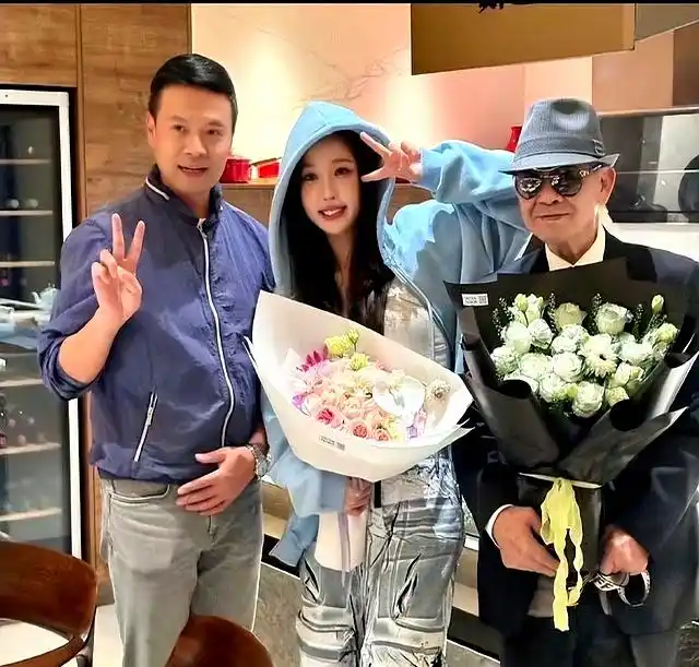 Ngu Thư Hân sang Thái Lan ghi hình giữa ồn ào sự nghiệp- Ảnh 3.