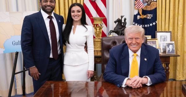 Giám đốc FBI cử lực lượng phản ứng nhanh bảo vệ bạn gái 26 Giám đốc FBI cử lực lượng phản ứng nhanh bảo vệ bạn gái giam doc fbi ong trump ban gai 15443386 1764065392639 17640653928361035277392 0 0 446 714 crop 1764065408190394361664png