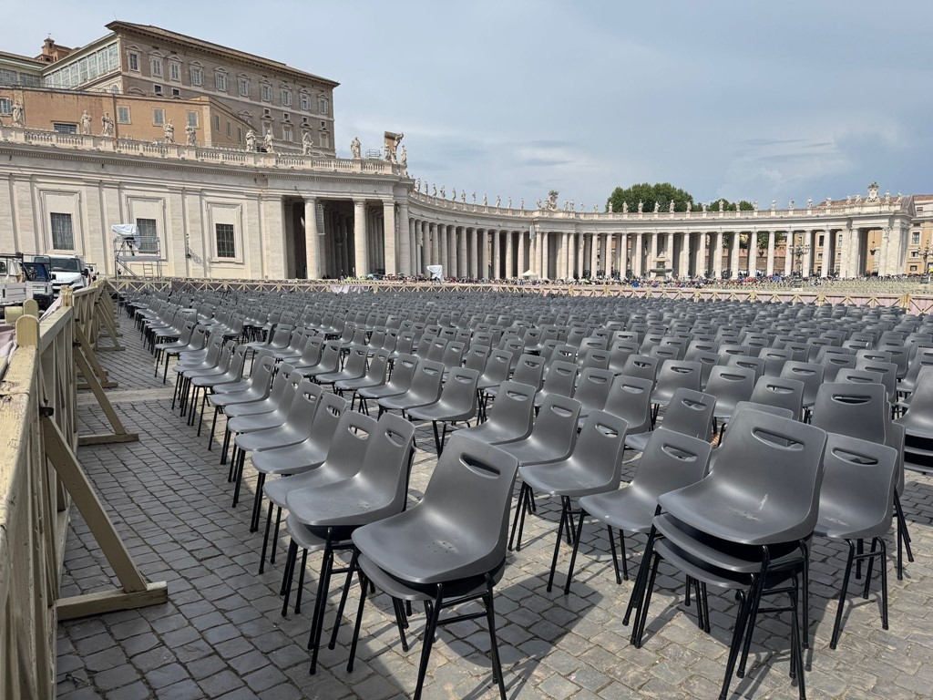 Thế giới tưởng nhớ Giáo hoàng Francis- Ảnh 4. Thế giới tưởng nhớ Giáo hoàng Francis- Ảnh 4.