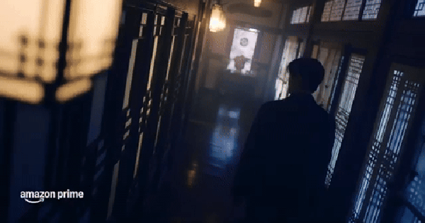 Mỹ nam bị 100 đoàn phim từ chối vì diễn quá dở, giờ là siêu sao 1 năm đóng 4 phim gây bão toàn cầu gif 1 1762095024781683795166 19 0 270 480 crop 17620950369352087144317gifpng