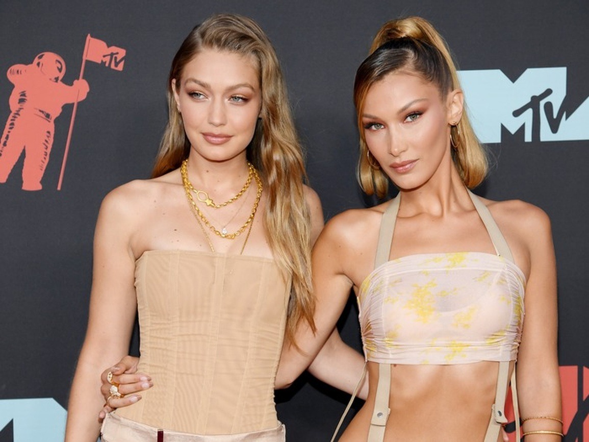 Cặp đôi vàng Gigi - Bella Hadid bất ngờ phát hiện có thêm em gái 23 tuổi, visual thế nào so với các chị?- Ảnh 2.