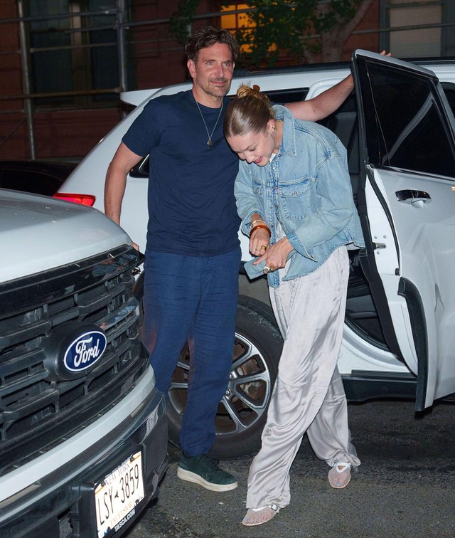 Gigi Hadid: Yêu trai đẹp hơn 20 tuổi là như thế này sao?- Ảnh 4. Gigi Hadid: Yêu trai đẹp hơn 20 tuổi là như thế này sao?- Ảnh 4.