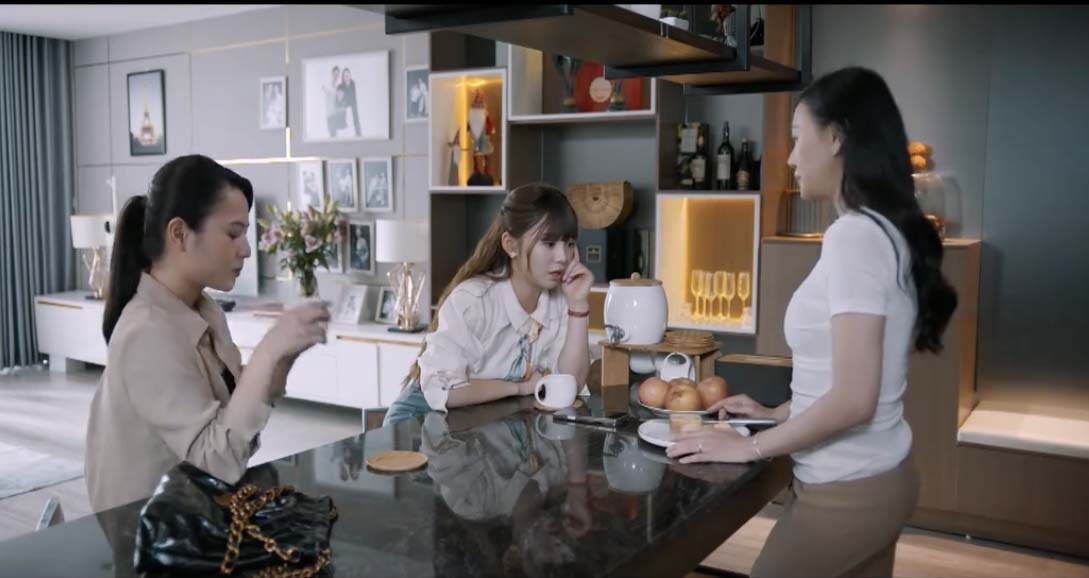 Phim Việt giờ vàng vừa mới hot đã nổ tung tranh cãi, nam chính thở thôi cũng bị soi đủ đường- Ảnh 2.