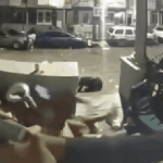 Mỹ: Xả súng ngẫu nhiên kinh hoàng ngay giữa phố giphy 1 17519525693782102195131 1751961022473 1751961022623919116071 169 0 450 450 crop 17519610411291702589720gifpng