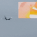 Kinh hoàng: Động cơ máy bay chở 159 người bốc cháy ngùn ngụt, rung lắc mạnh giữa không trung, phi công phải hạ cánh khẩn cấp giphy 17448730845701288188802 0 83 248 480 crop 17448731345221187667985gifpng