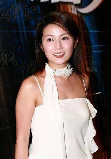 Á hậu mắc ung thư vú bị đại gia ruồng bỏ, phải bán rẻ đồ đạc trong nhà để cứu mạng mình và 2 con- Ảnh 6.