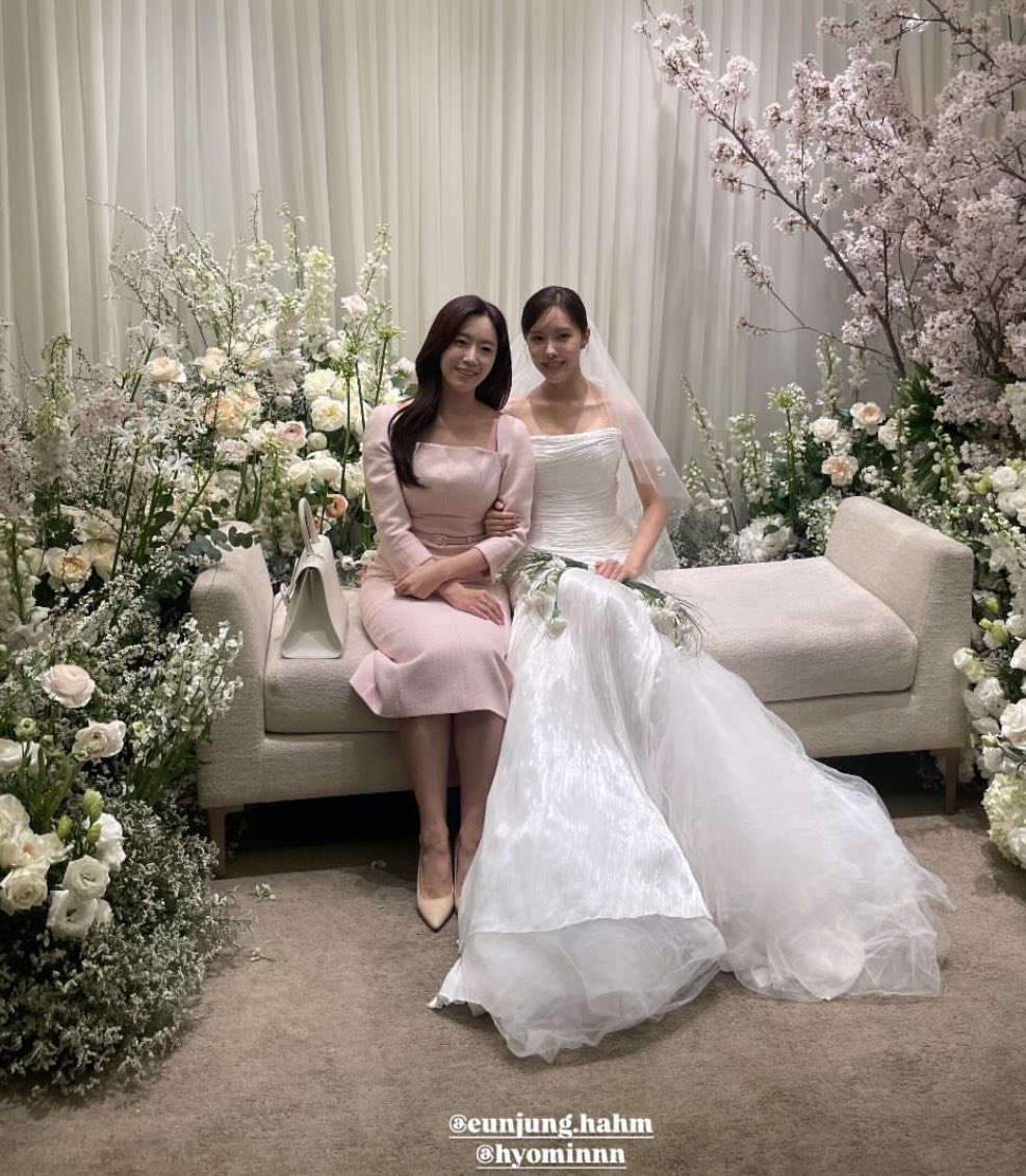 Đám cưới Hyomin (T-ara): Cô dâu xinh ngây ngất bên chú rể điển trai như tài tử, Lee Dong Wook - SNSD và cả dàn sao đình đám góp mặt- Ảnh 10.