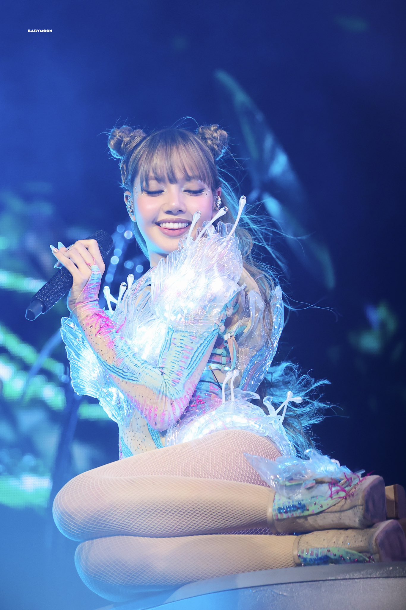 Phong ba bão táp cũng không thể lung lay bộ phận có giá 182 tỷ của Lisa (BLACKPINK) ở Coachella!- Ảnh 6.