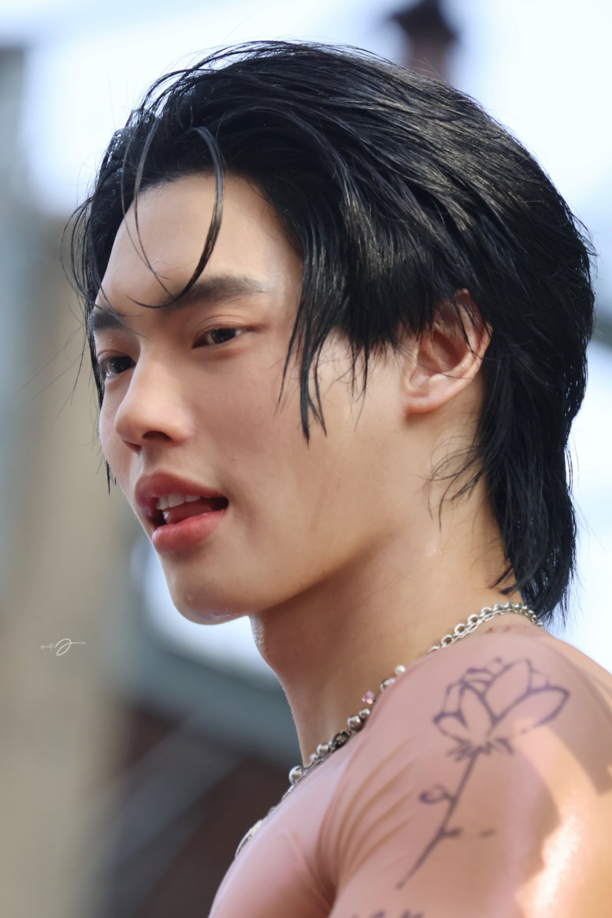 "Nữ thần Songkran" chỉ còn là dĩ vãng, đây mới là biểu tượng nhan sắc mới gây chấn động lễ hội té nước 2025! goaucqtwkaitw38 1744557172978 17445571738101014832516