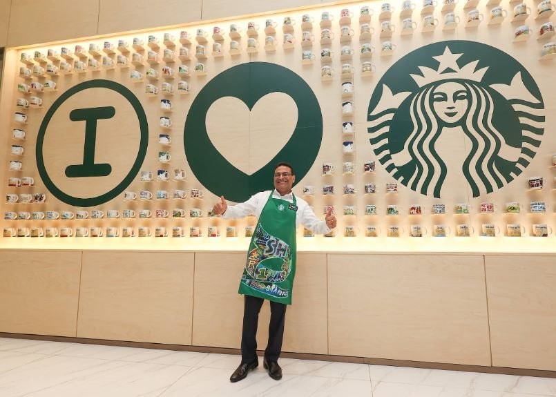 Nóng: Starbucks tung chiêu mới, mời khách đến ngồi miễn phí, không cần mua đồ, tặng kèm nước- Ảnh 1.