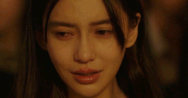 Sai lầm lớn nhất cuộc đời Angelababy gre 17620630117311513255017 9 0 187 340 crop 1762063026905146507833gifpng