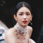 Mỹ nhân đẹp chấn động thế gian náo loạn thảm đỏ Cannes, bước xuống cầu thang cũng đẹp như cổ tích thần tiên grkfllkx0aay6l6 174750074651134387034 348 0 913 1080 crop 1747500753745454932112jpg