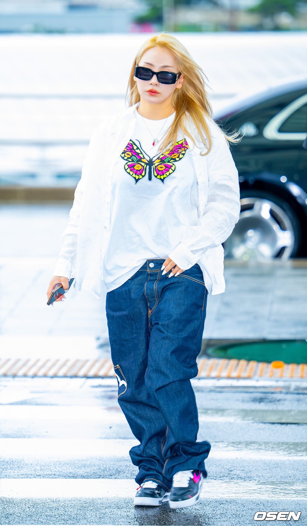 CL (2NE1) đổ bộ Nội Bài, visual