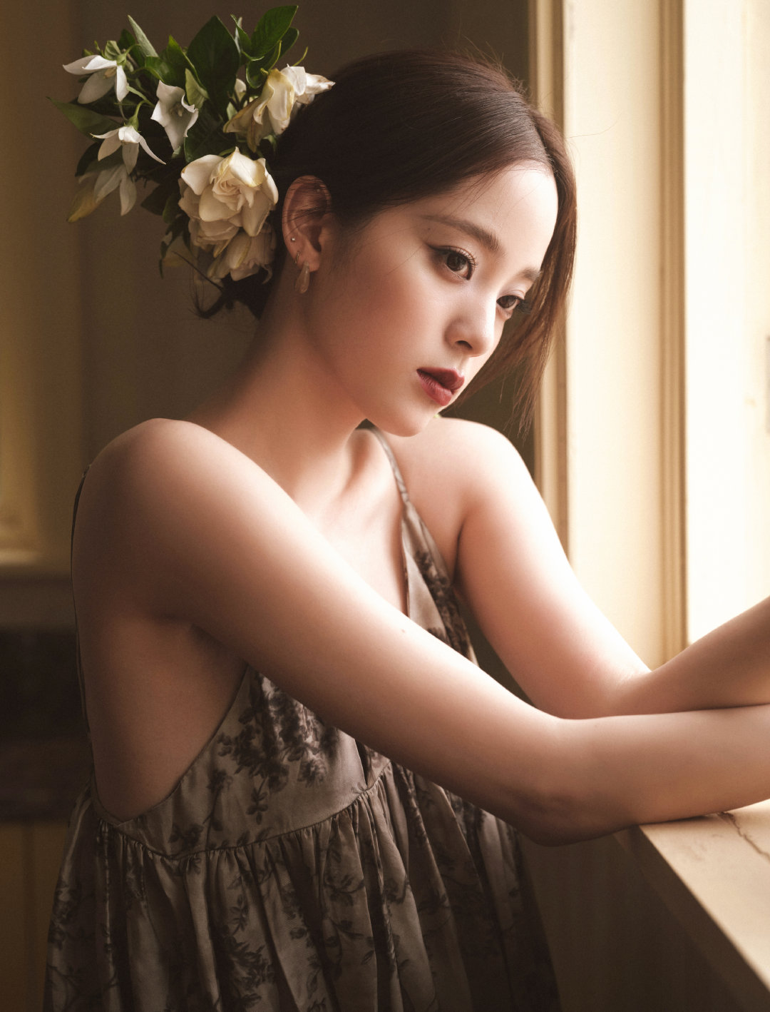 Nếu nhan sắc là cuộc chiến thì mỹ nhân này thắng ngay từ lúc xuất hiện: Visual đẹp sang đến từng chân tơ kẽ tóc- Ảnh 7.