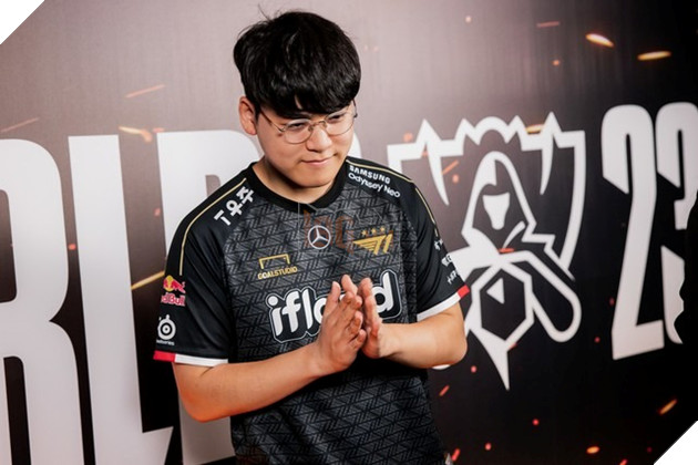 LMHT: Sau cùng thì Gumayusi và Smash chỉnh là những người gánh chịu cho quyết định của T1