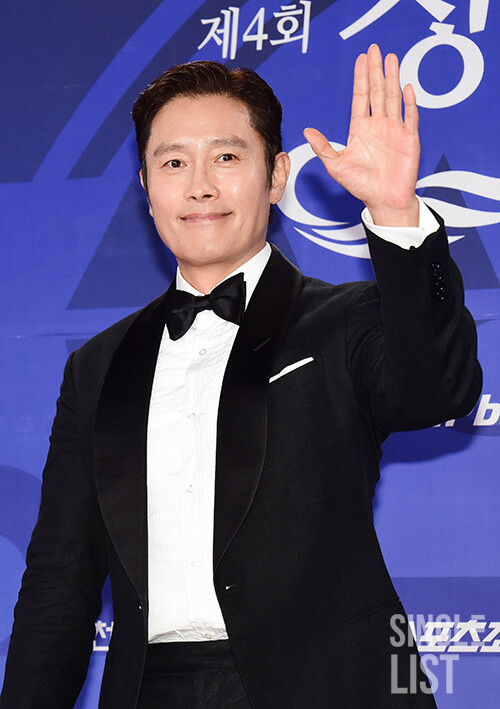 Drama căng nhất Hàn Quốc lúc này: Lee Byung Hun bị đem ra làm trò cười trên sóng trực tiếp, netizen phẫn nộ “vô duyên vừa thôi”- Ảnh 8.