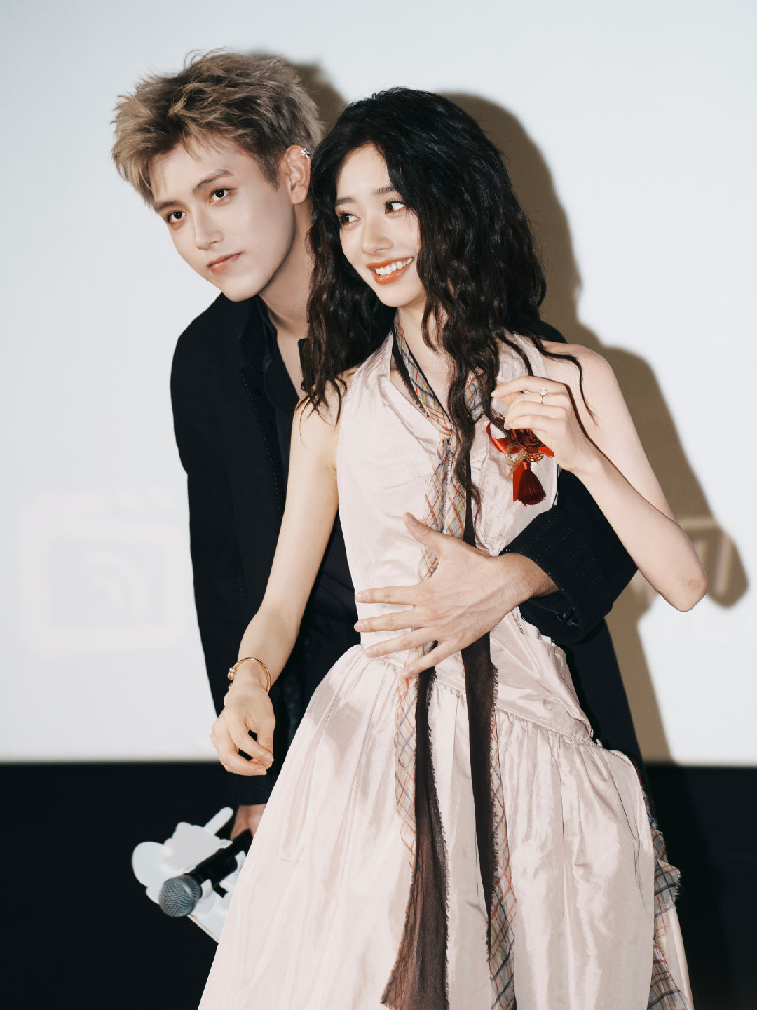 Bộ phim khiến khán giả quay lưng vì nam nữ chính diễn kém,