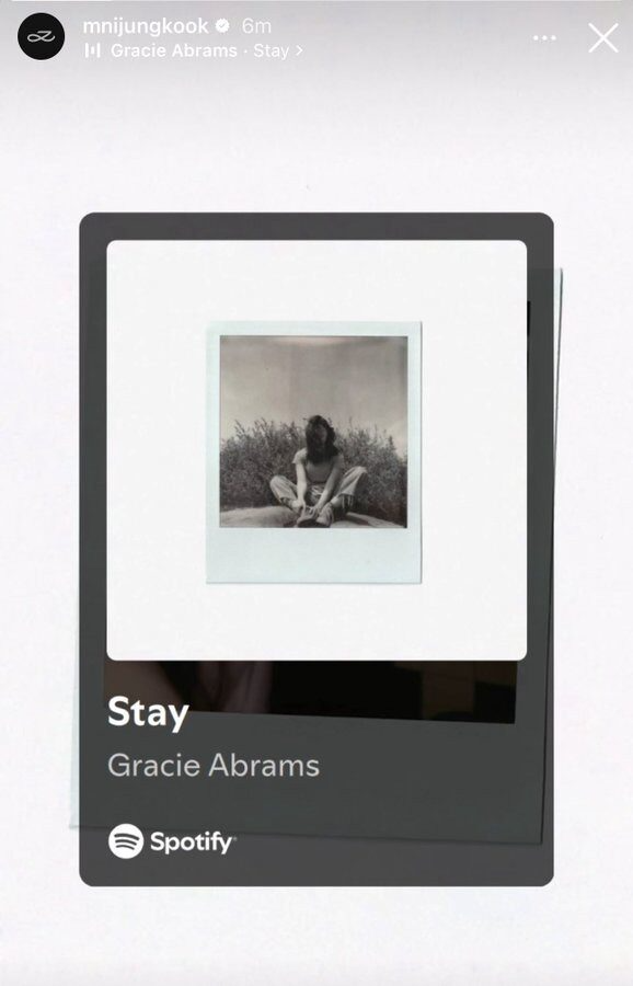 Jungkook (BTS) ẩn ý đáp lại Lisa (BLACKPINK), chuyện hẹn hò đã rõ như ban ngày?- Ảnh 1.