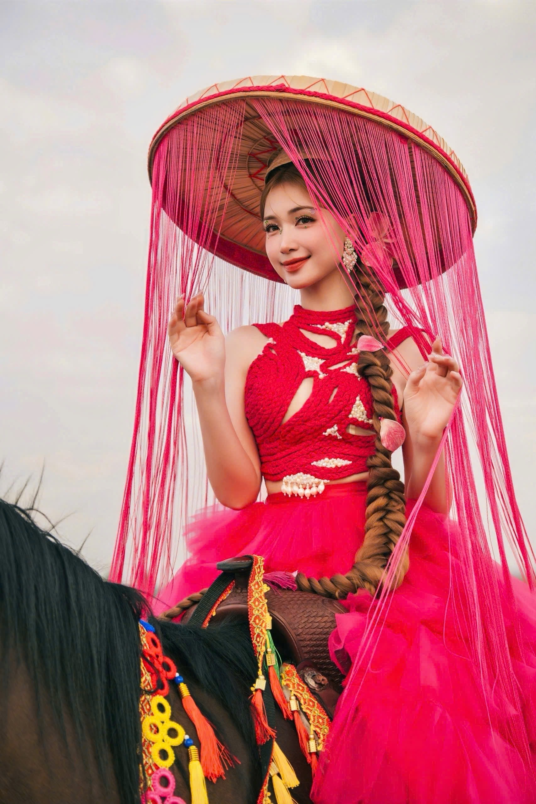 Trước ồn ào Ngọc Kem, ViruSs từng khiến dàn sao hạng A