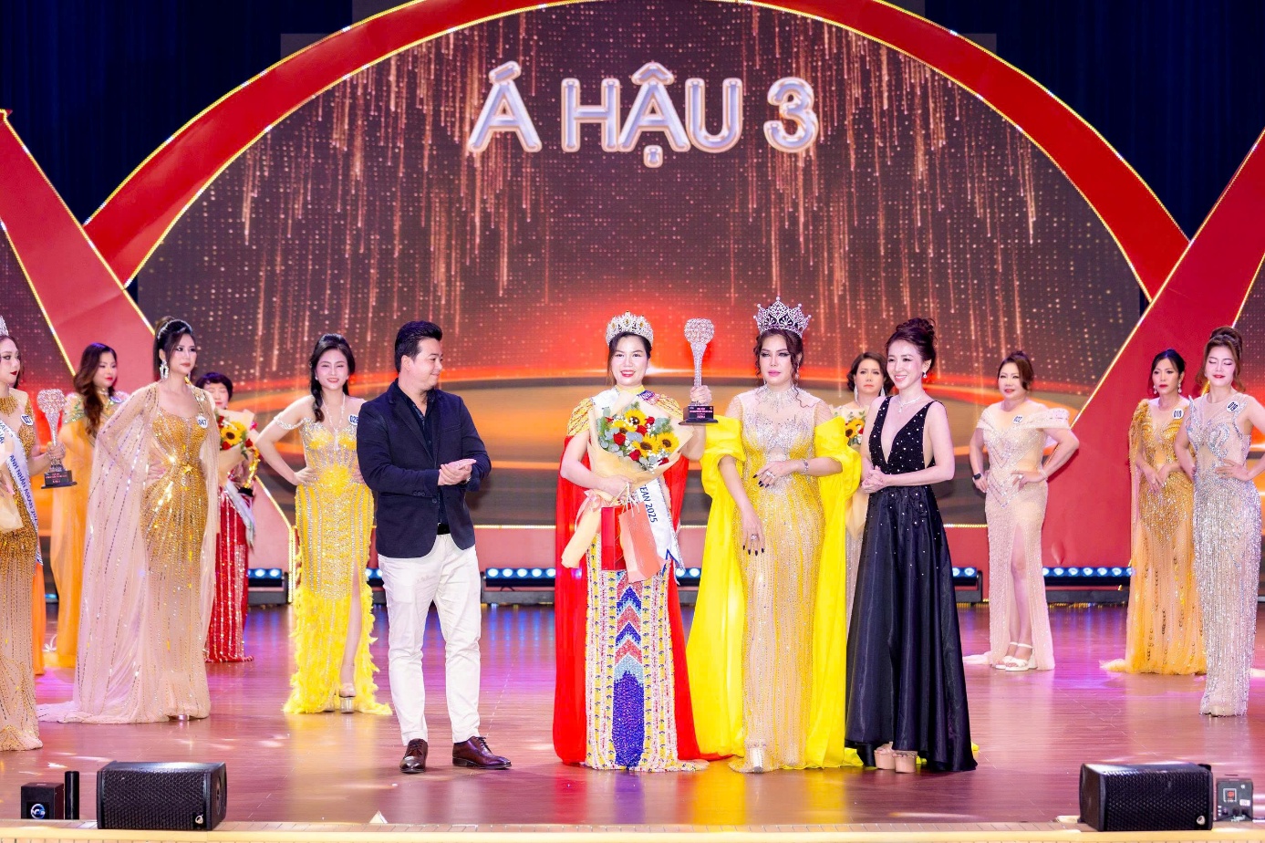 Hành trình chinh phục vương miện Á hậu 3 của nữ doanh nhân tài năng Trần Thị Huyền Anh - 6