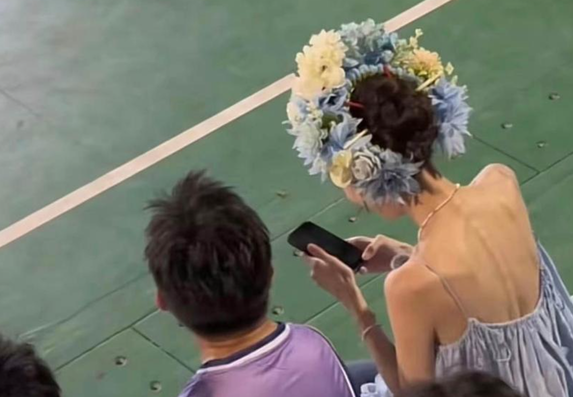 “Mỹ nhân đẹp nhất showbiz” tiều tụy héo mòn vì siết cân đến trơ cả xương- Ảnh 5.