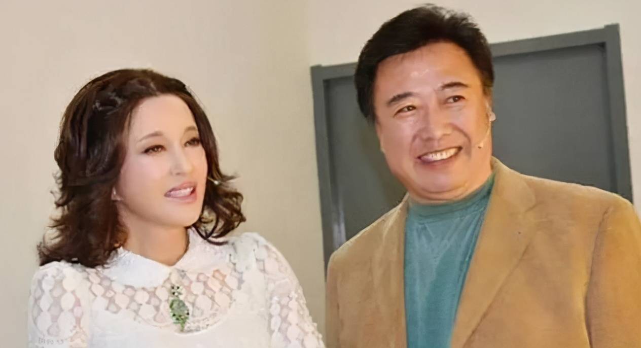 "Võ Tắc Thiên kinh điển nhất" cả đời lắm thị phi, 75 tuổi vẫn yêu "hồng hài nhi" h21 1743520121560 1743520121932156383540