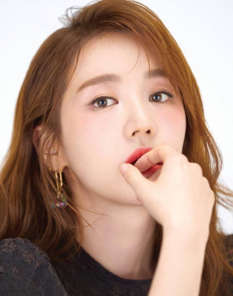 “Thái tử phi” Yoon Eun Hye sống cùng 1 cô gái suốt 7 năm, ăn ý hơn vợ chồng- Ảnh 3. “Thái tử phi” Yoon Eun Hye sống cùng 1 cô gái suốt 7 năm, ăn ý hơn vợ chồng- Ảnh 3.