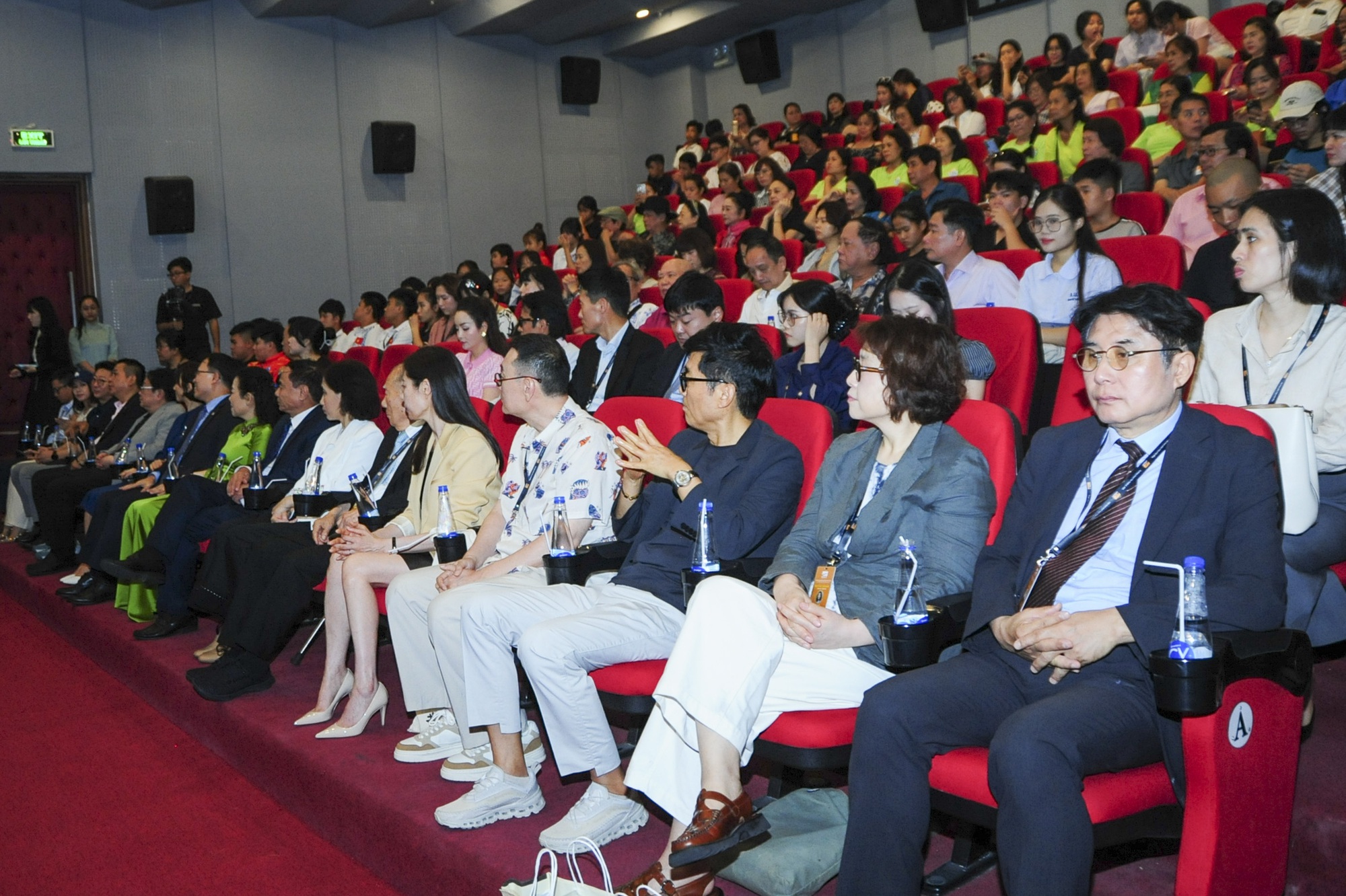 Bom tấn Hàn thắng giải Baeksang gây sốt ở DANAFF 2025, không xem phí cả cuộc đời!- Ảnh 1.