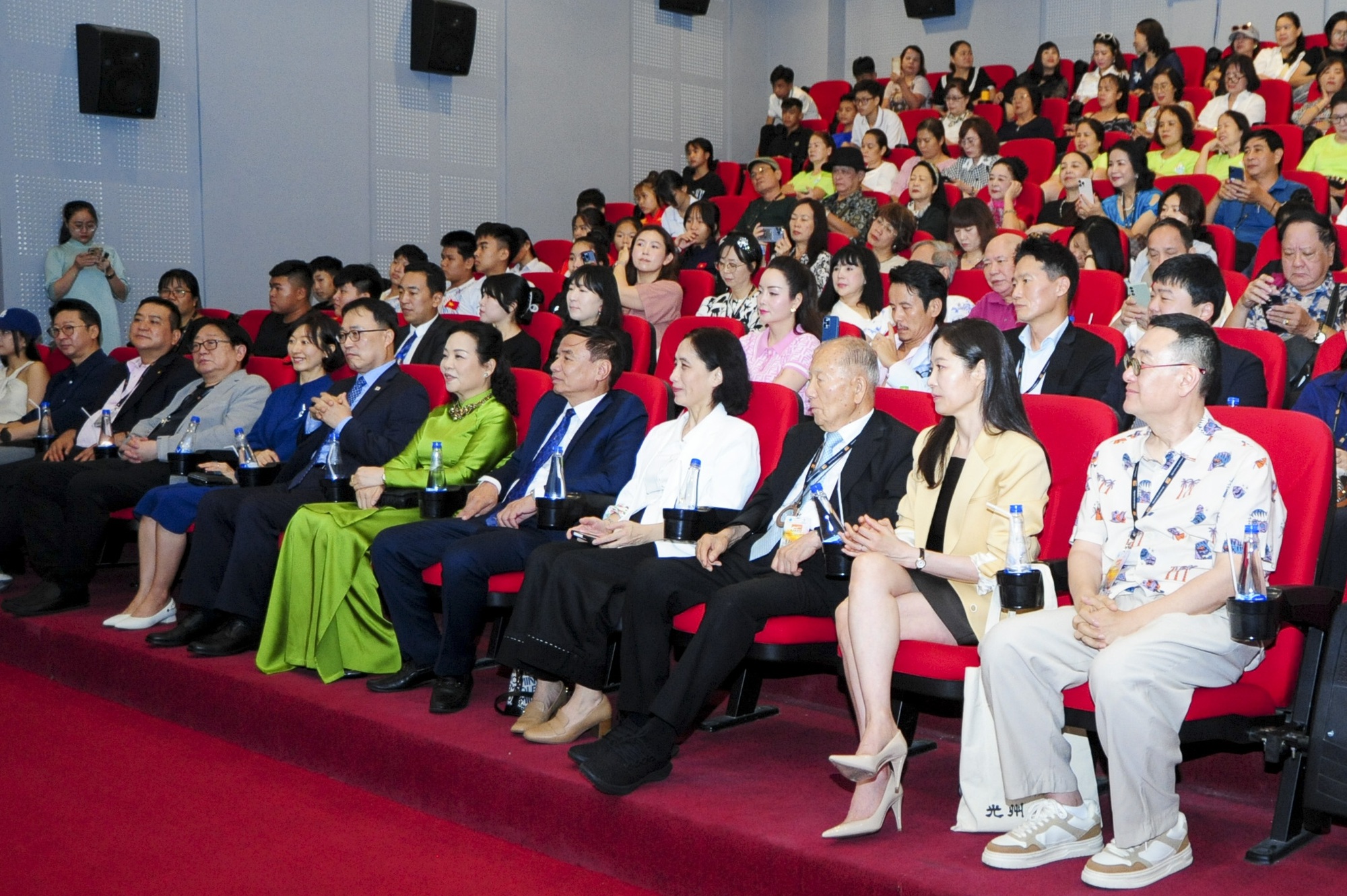 Bom tấn Hàn thắng giải Baeksang gây sốt ở DANAFF 2025, không xem phí cả cuộc đời!- Ảnh 2.