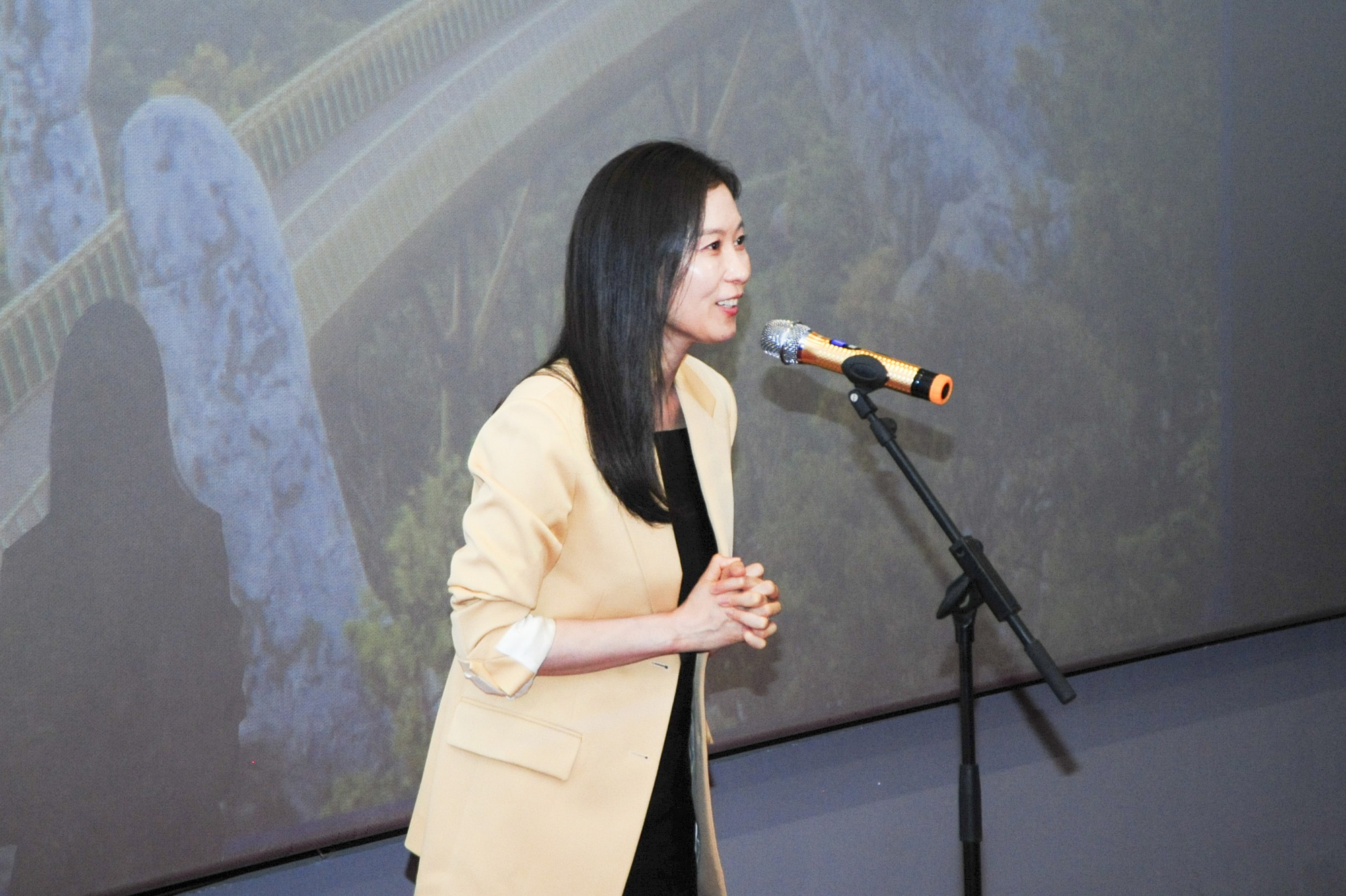 Bom tấn Hàn thắng giải Baeksang gây sốt ở DANAFF 2025, không xem phí cả cuộc đời!- Ảnh 5.