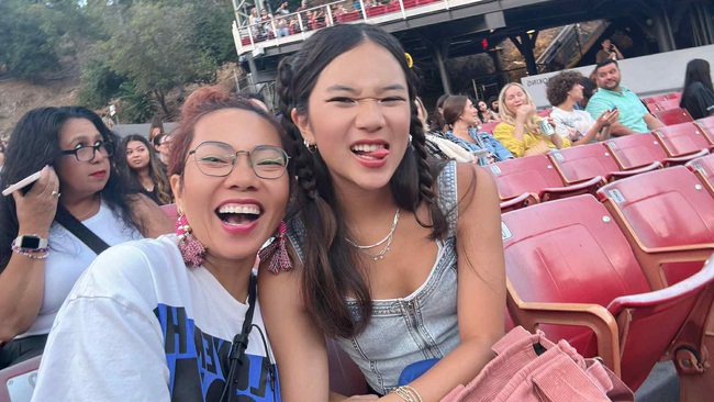 Xuất hiện một ái nữ sao Việt gia thế quá