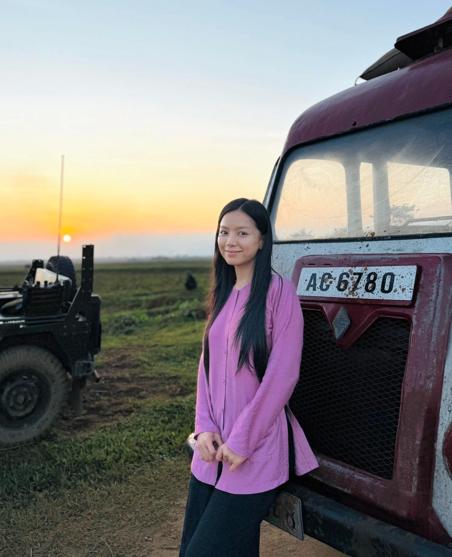 Bí mật sau cảnh nóng nhất Mưa Đỏ: Nam nữ chính không dám nhìn mặt nhau, đạo diễn tiết lộ 1 câu sốc óc- Ảnh 2. Bí mật sau cảnh nóng nhất Mưa Đỏ: Nam nữ chính không dám nhìn mặt nhau, đạo diễn tiết lộ 1 câu sốc óc- Ảnh 2.