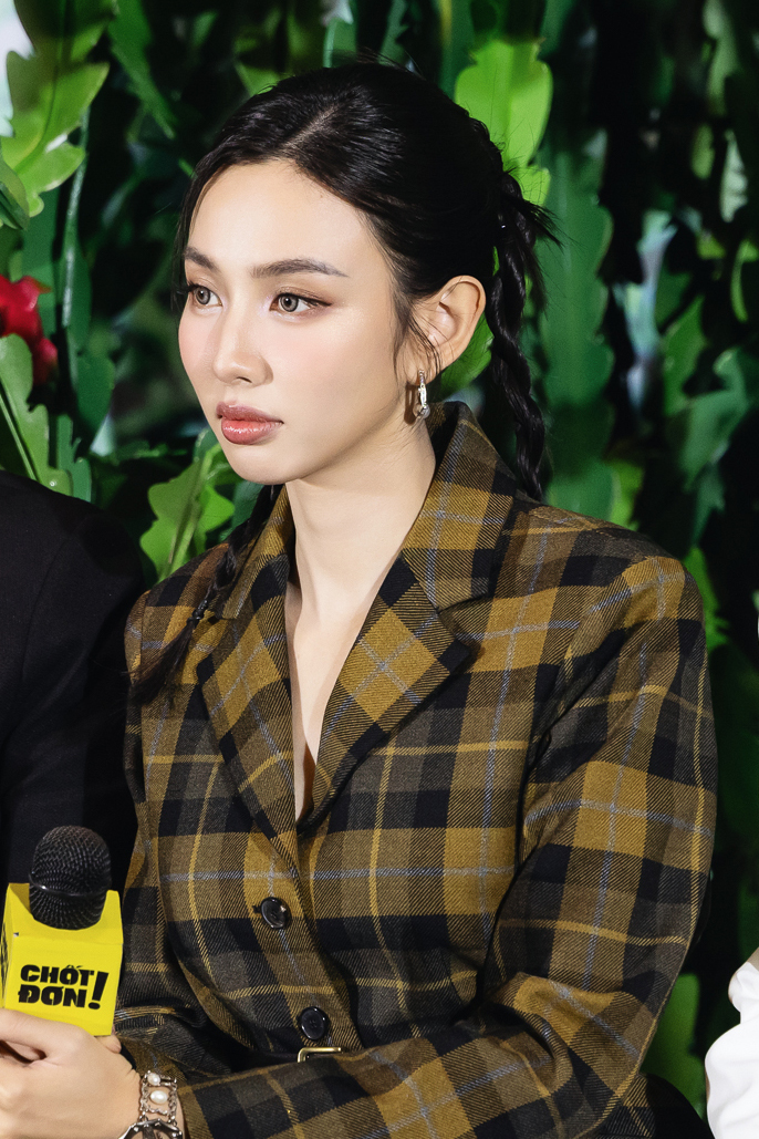 Chuyên trang sắc đẹp hàng đầu thế giới bất ngờ đăng tải bê bối của Hoa hậu Thuỳ Tiên- Ảnh 6. Chuyên trang sắc đẹp hàng đầu thế giới bất ngờ đăng tải bê bối của Hoa hậu Thuỳ Tiên- Ảnh 6.