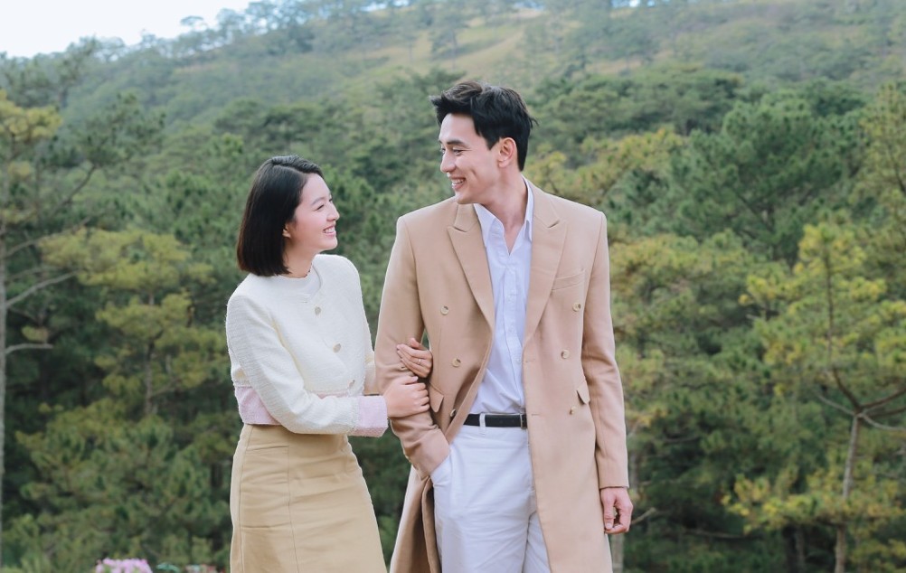 2025 không ai làm lại mỹ nhân Việt này: 1 năm đóng 6 phim quá hot, nhan sắc đẹp như Lưu Diệc Phi- Ảnh 2. 2025 không ai làm lại mỹ nhân Việt này: 1 năm đóng 6 phim quá hot, nhan sắc đẹp như Lưu Diệc Phi- Ảnh 2.