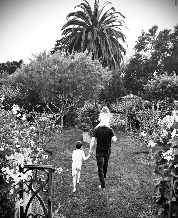 Nhìn lại 11 khoảnh khắc cuộc đời của Vương tử Harry khi bước sang tuổi 41- Ảnh 8.