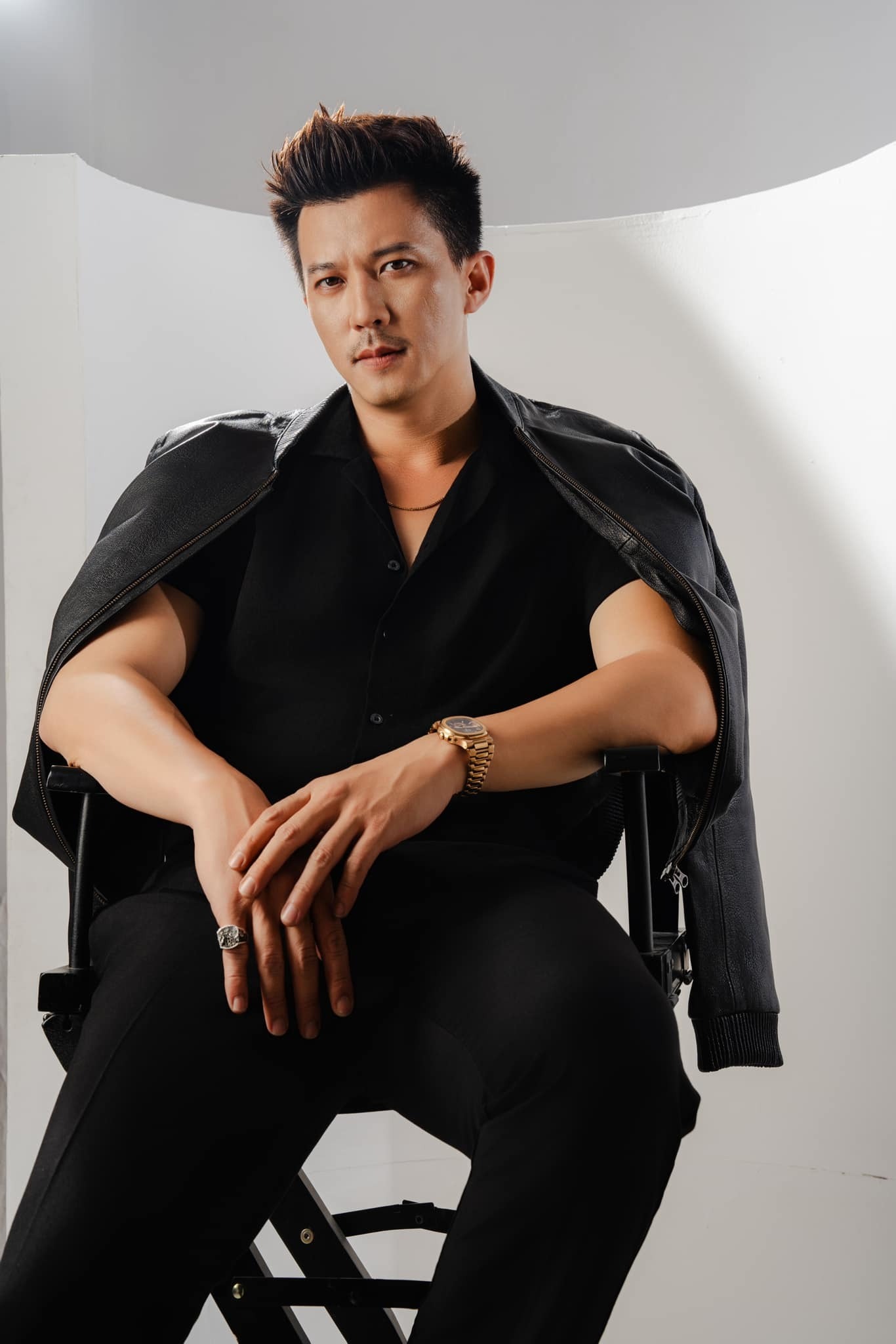 Ai là fan của mỹ nam này thì mừng phải biết: Đóng cùng lúc 2 phim Việt hot rần rần, anh chạy KPI đấy à?- Ảnh 1. Ai là fan của mỹ nam này thì mừng phải biết: Đóng cùng lúc 2 phim Việt hot rần rần, anh chạy KPI đấy à?- Ảnh 1.