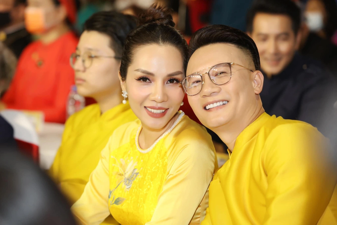 Nam ca sĩ sở hữu penthouse 300 m2 vẫn xây biệt thự để ở: Tuổi 45 triệt sản vì thương vợ- Ảnh 1.