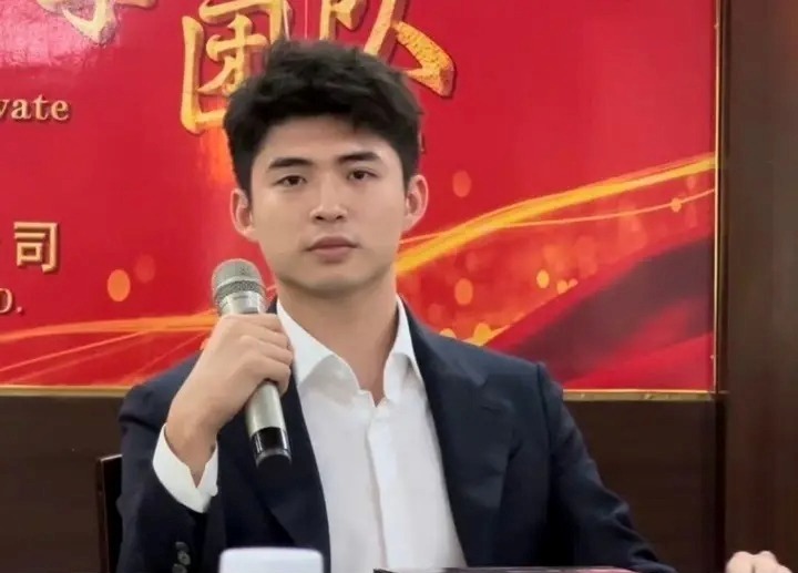 Mỹ nhân 92 sinh con cho thiếu gia tập đoàn bị nhà nội