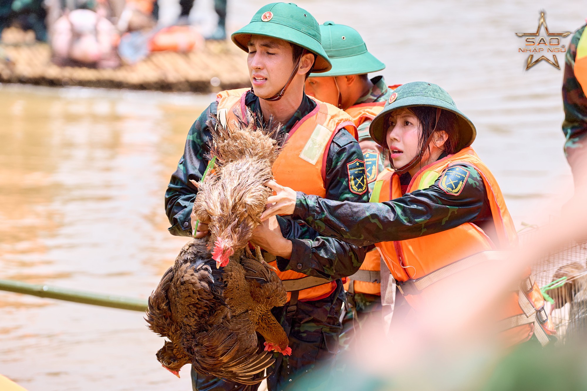 Hòa Minzy chấn thương nặng, phải nằm cáng sau màn đối đầu với Thiên Ân- Ảnh 4.