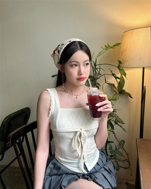 Cuối cùng HIEUTHUHAI và bạn gái hot girl đã chịu công khai hẹn hò?- Ảnh 3.