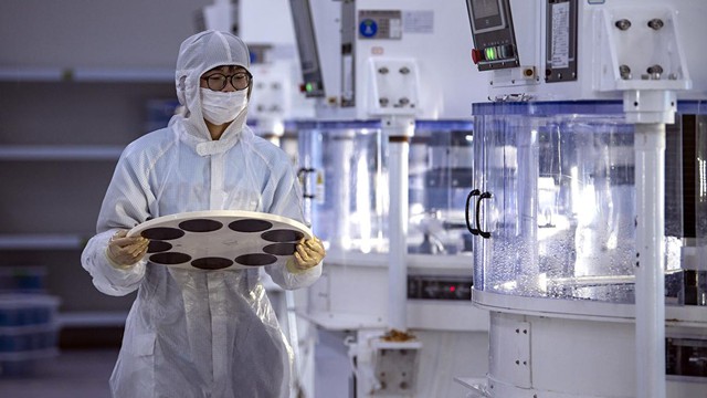 Chờ đón cú sốc Trung Quốc: Tình thế rất khốc liệt và