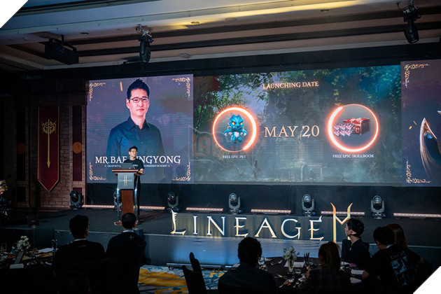 Cris Phan Xuất Hiện Tại Lineage2M Grand Showcase, Hào Hứng Với Sản Phẩm Sắp Ra Mắt