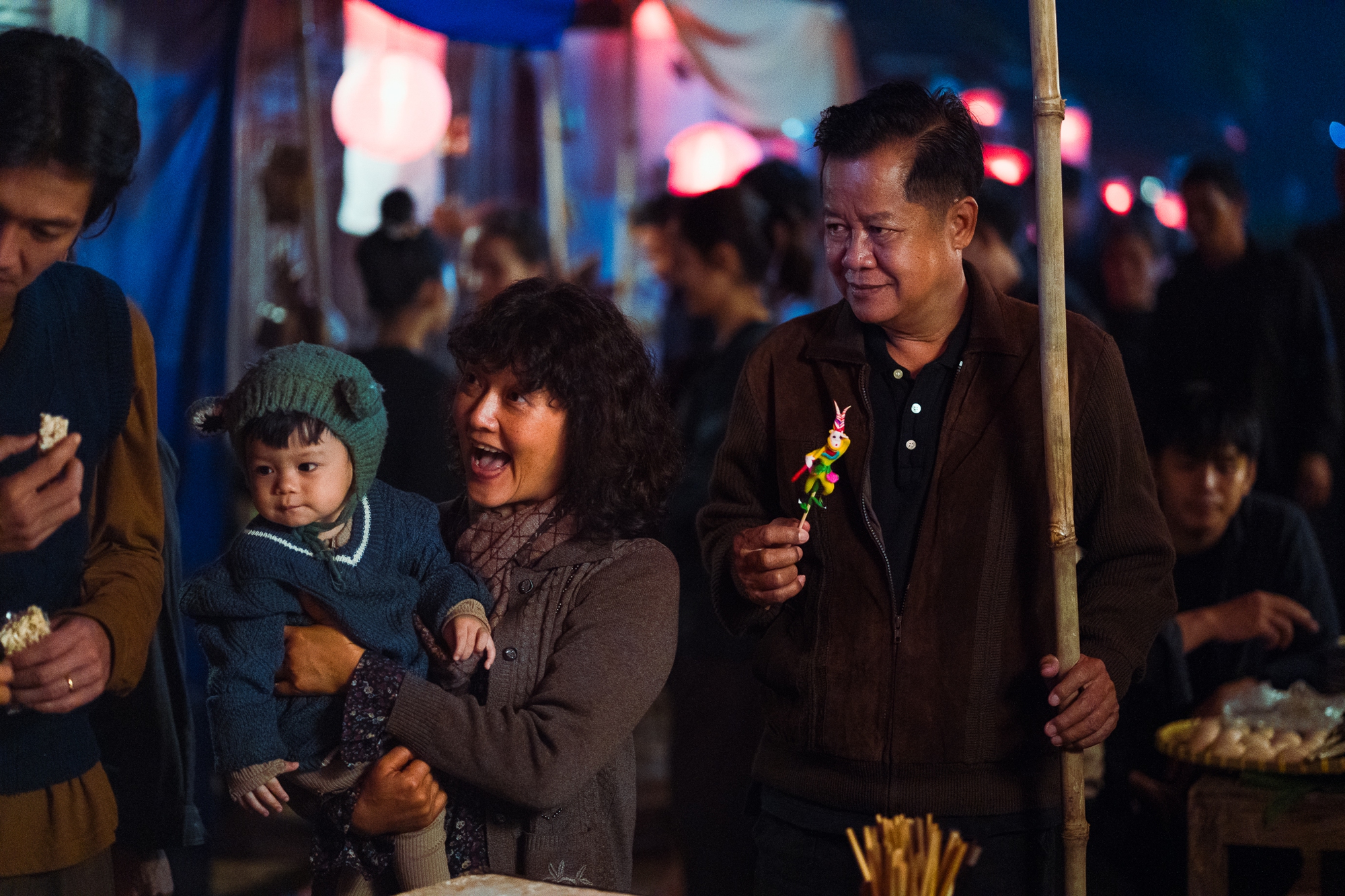 Mỹ nhân Việt gây sốc vì tạo hình