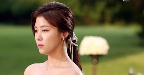 Nữ diễn viên xinh đẹp bị yêu râu xanh quấy rối khi tới hộp đêm gây phẫn nộ 30 Nữ diễn viên xinh đẹp bị yêu râu xanh quấy rối khi tới hộp đêm gây phẫn nộ hjw 1765292397754969529054 125 0 450 620 crop 1765292459447568753572jpg