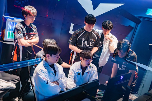 Zeus có thể không phải cái tên phù hợp với HLE- Ảnh 5.