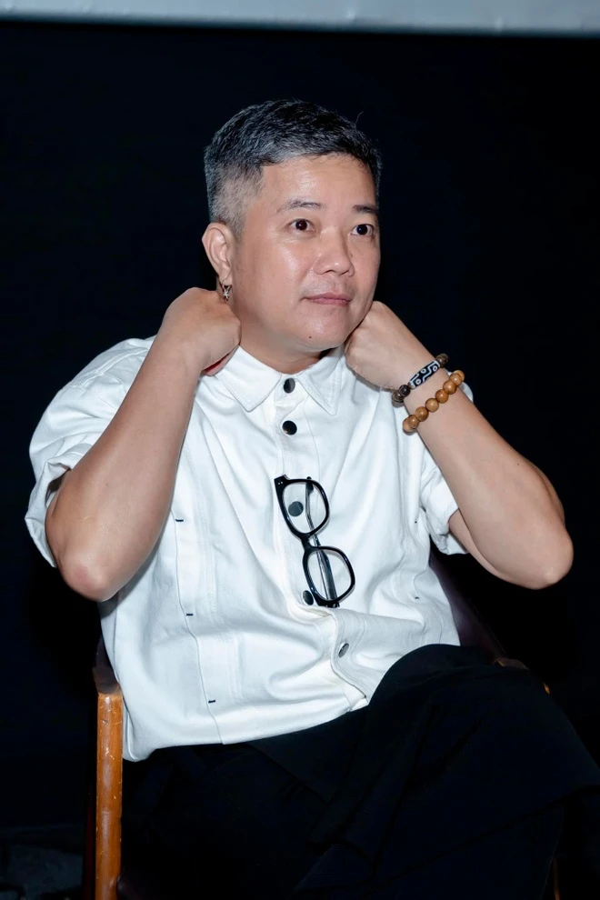 Cuộc sống của nam nghệ sĩ Việt sau 5 năm ly hôn: Dằn vặt vì con, phải lên tiếng về thông tin yêu 2 người- Ảnh 1.