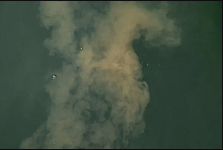 Tiếng nổ như đại bác vang lên liên tục từ lòng hồ suốt hàng trăm năm: Đáp án khiến giới khoa học sững sờ- Ảnh 3. Tiếng nổ như đại bác vang lên liên tục từ lòng hồ suốt hàng trăm năm: Đáp án khiến giới khoa học sững sờ- Ảnh 3.