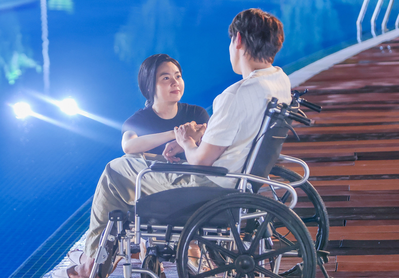 Diễn viên Lê Khánh gặp nguy hiểm- Ảnh 4.