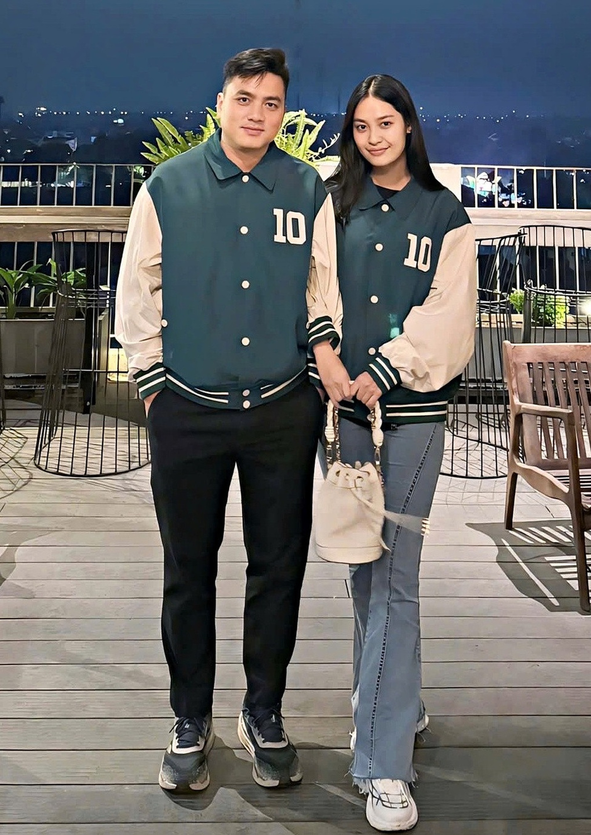 Hoa hậu Việt bức xúc sau hôn lễ với Phó Giám đốc- Ảnh 4. Hoa hậu Việt bức xúc sau hôn lễ với Phó Giám đốc- Ảnh 4.